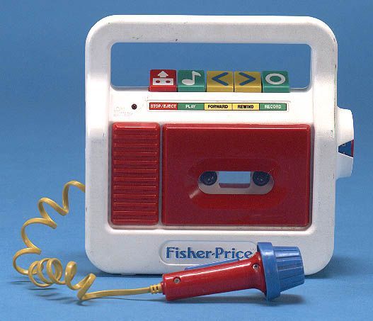 En las últimas tres décadas del siglo XX los grandes cantantes de cada casa se forjaron con esta grabadora de Fisher-Price con micrófono incluido.
