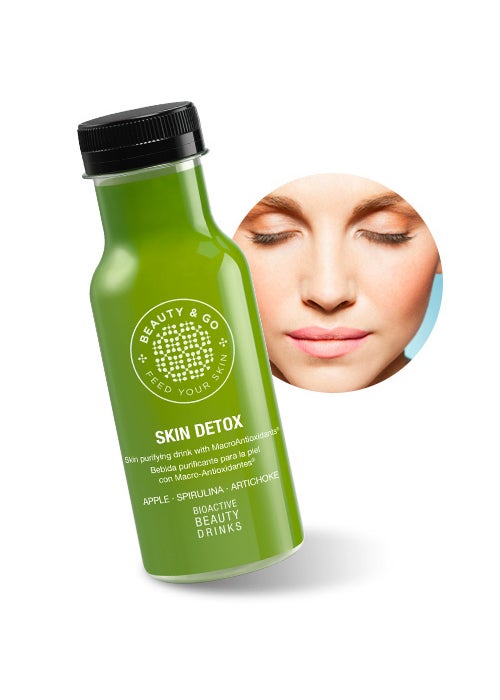 Además de Macro-Antioxidantes de naranja, esta bebida de belleza contiene exclusivos compuestos bioactivos como el alga espirulina, el zinc, la manzana o la alcachofa. Beauty & Go Skin Detox está diseñada para purificar, estimular el metabolismo y eliminar toxinas. Es esencial para recuperar la piel tras un día de “exceso” y como complemento en dietas de adelgazamiento. (2,45€, botella 25 cl)