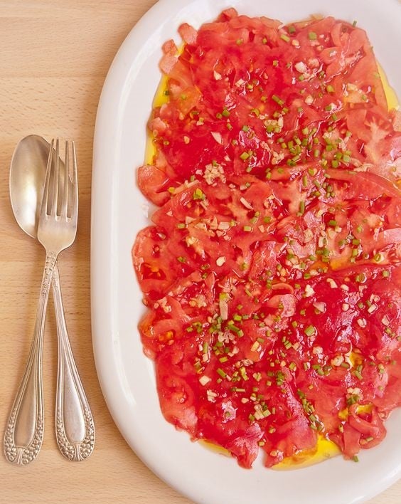 La carne, el pescado o las verduras crudas favorecen una mejor calidad del sueño y mucho más vigor al despertar.