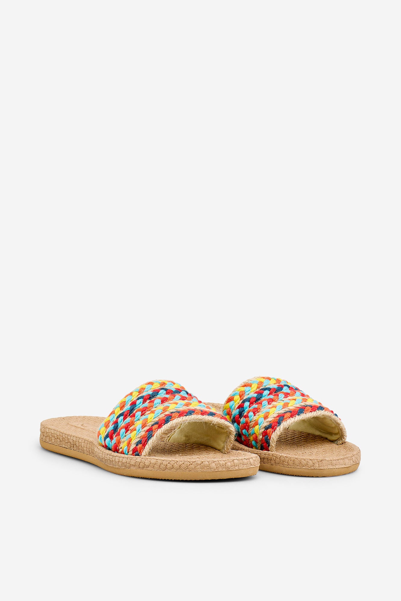 Sandalias zigzag de colores de Women Secret: 19,99 euros.