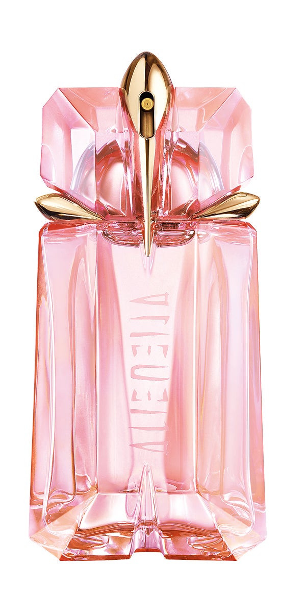 Alien Flora Futura de Thierry Mugler (96,50€) se erige en mensajera de una nueva feminidad con buda, un cítrico inédito de notas verdes, ácidas y acuosas.