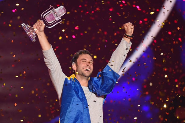 2015: Måns Zelmerlöw representó a Suecia con 'Heroes' y ganó, por supuesto.