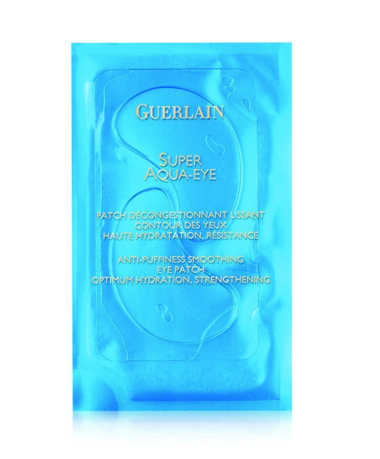 De acción descongestionante y tensora, estos parches para ojos hidratan y alisan la zona del contorno de los ojos. En solo 10 minutos la mirada rejuvenece. Parches de  Guerlain , (88,59 euros).