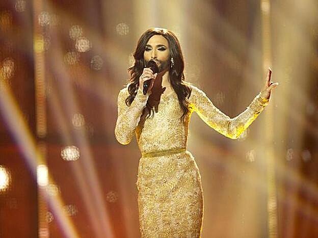 Galería. Conchita Wurst durante la actuación con la que ganó Eurovisión 2014. Pincha en la galería y descubre todos los ganadores de las últimas 30 ediciones.