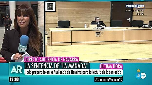 En la imagen, la sala 102 de la Audiencia provincial de Navarra con José Francisco Cobo, encargado de leer la sentencia.