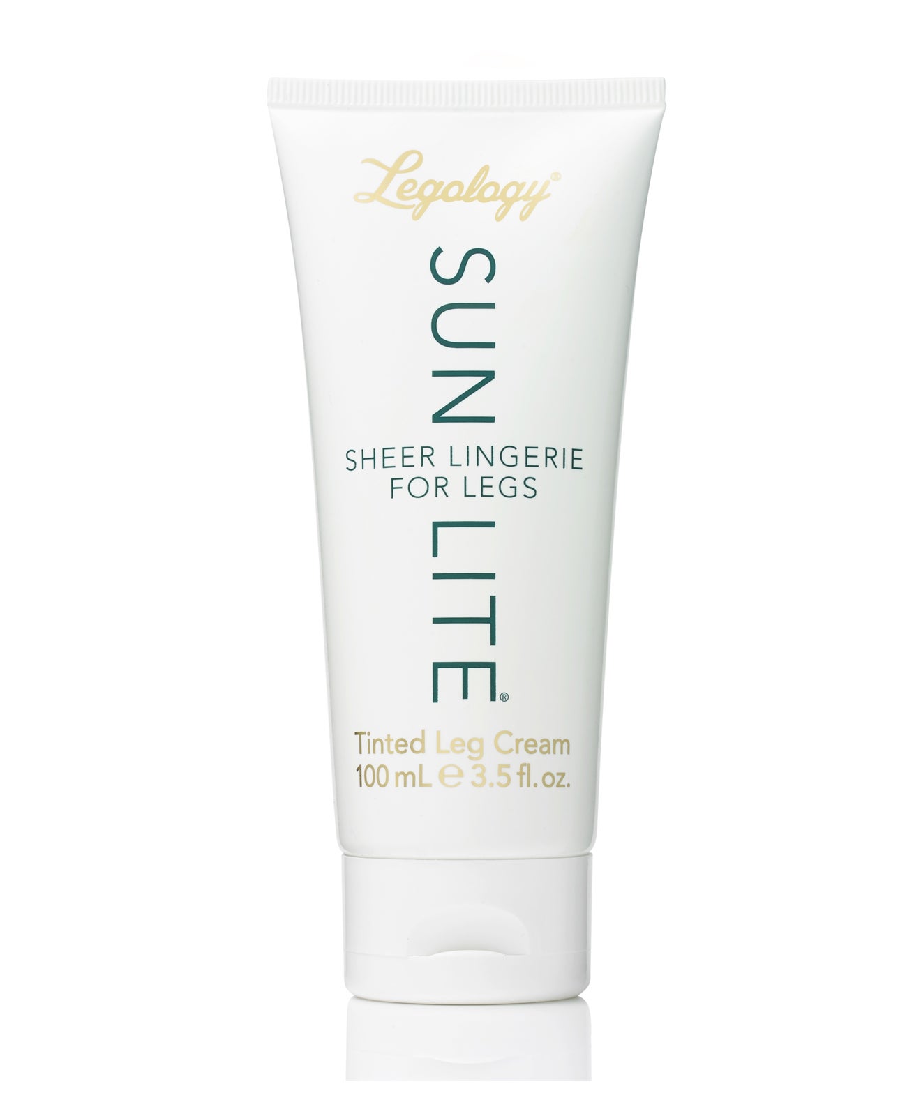 Gel que funciona como las BB Creams que usamos en el rostro, pero para las piernas. Proporciona un velo de color muy natural, pero también alivia las piernas cansadas, las hidrata e igual el tono de la piel. Se extiende fácilmente y se elimina con agua. (47€, exclusivo de Laconicum)