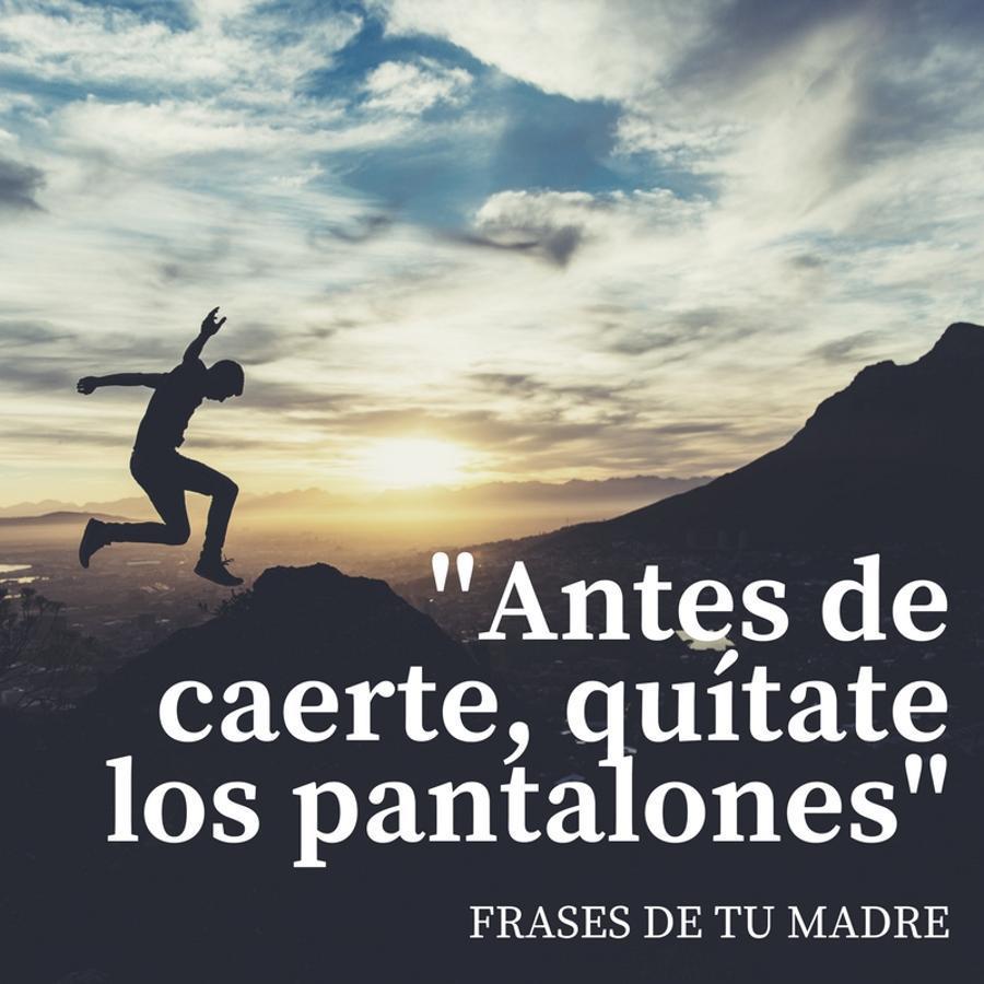 Seguro que esta frase la dicen ya en plan desesperación hartas de hacer remiendos en los pantalones o cuando ya no era posible poner más parches. ¿Pero no se dan cuenta que no hay cosa más divertida que jugar arrastrándose por el suelo?