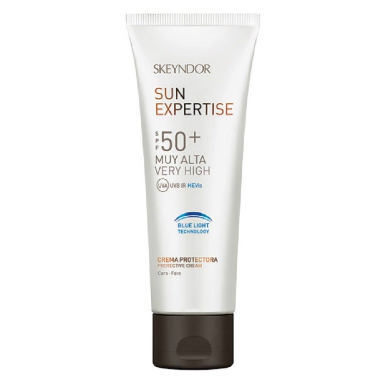Si quieres solucionarlo todo, empieza con los sérum antimachas y el SPF 50 ya mismo.