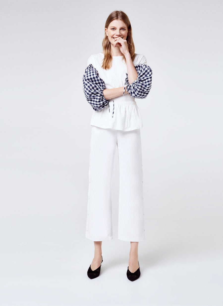 Camiseta de cuadro Vichy de Uterqüe: 69 euros.