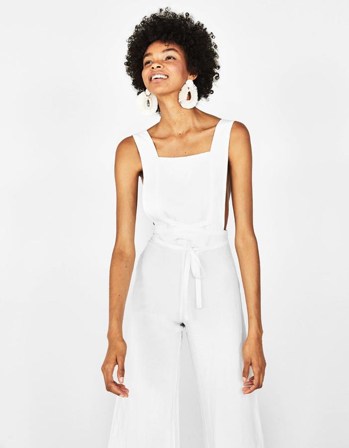 Mono largo de lino con cinturón, 29,99 euros.