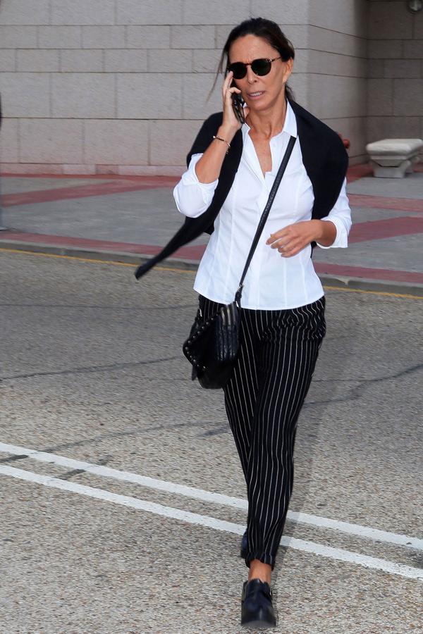 Lidia Bosch acude a la capilla ardiente de Antonio Mercero para despedirle.