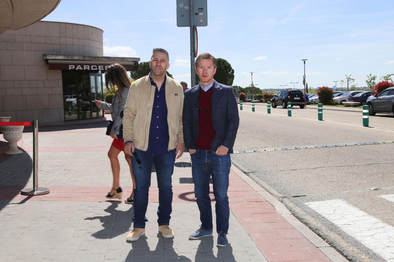 Miguel Ángel Garzón y Julián González acudieron juntos a la capilla ardiente de Antonio Mercero.
