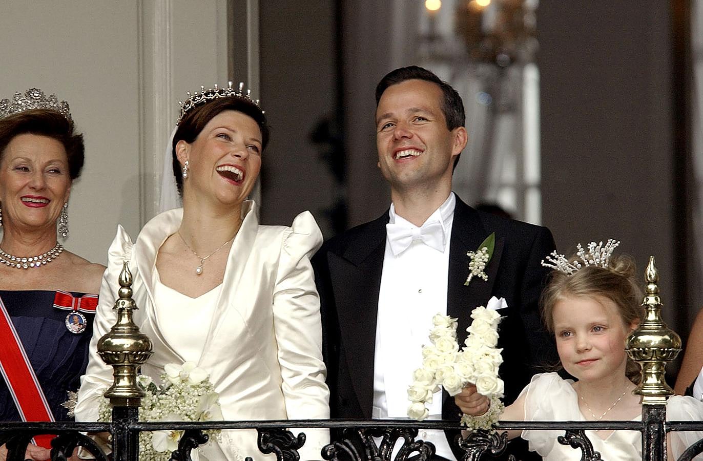 Ari Behn, pintor, escultor y escritor, se casó con Marta Luisa de Noruega el 24 de mayo 2002. Eso sí, acabaron divorciándose en 2016.