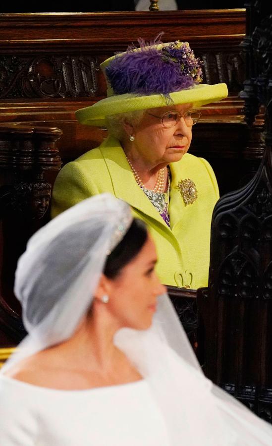 La reina Isabel II en primera fila en la boda de su nieto el príncipe Harry con Meghan Markle.