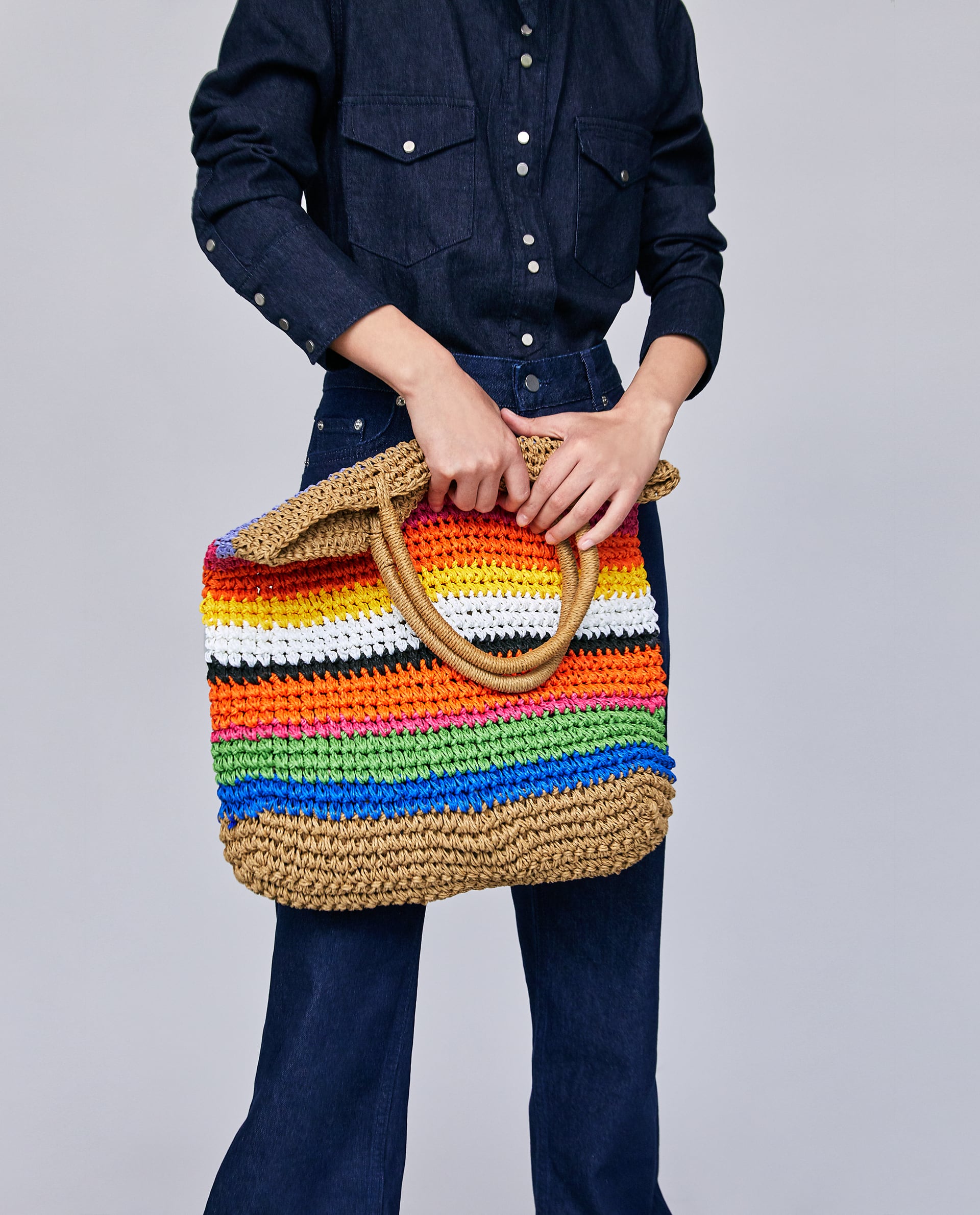 Bolso shopper de Zara: 29,95 euros.