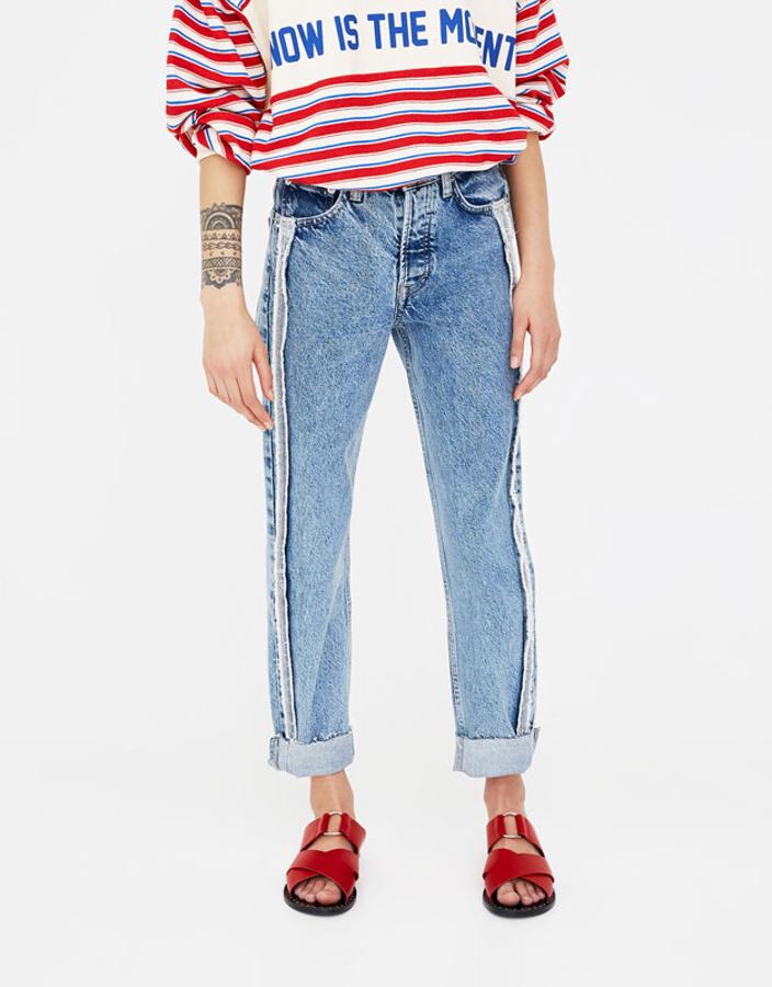 Jeans estilo 'mom fit' con costuras laterales, 29,99 euros.