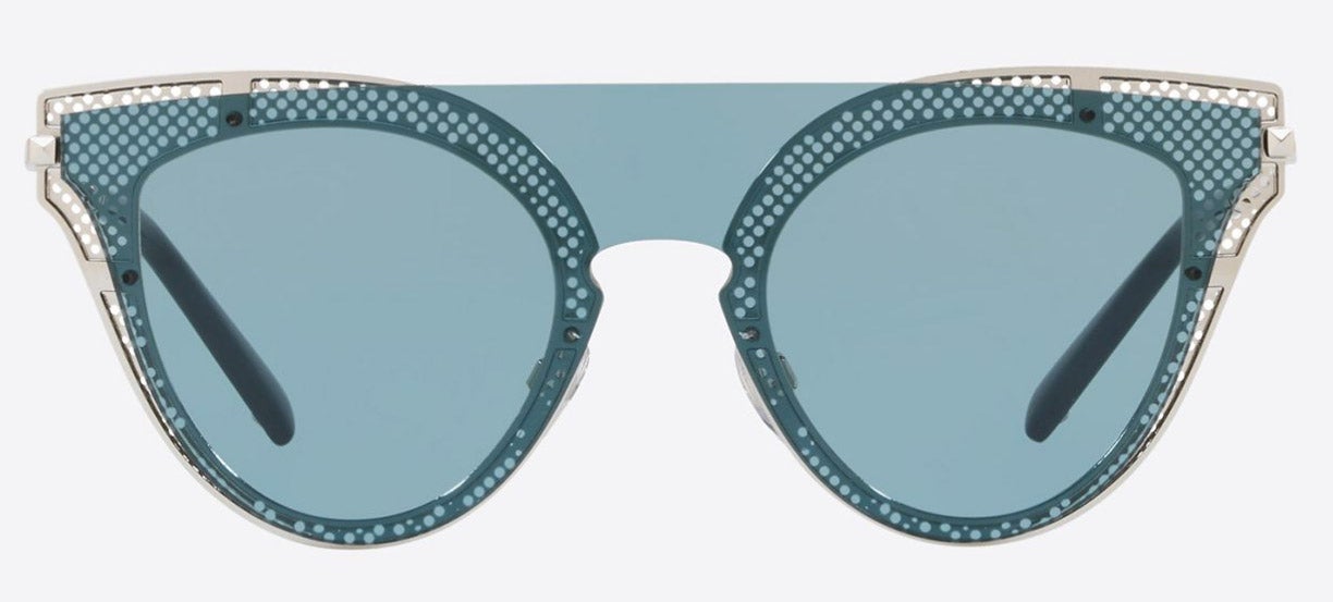 Gafas de sol cat eye transparentes de Valentino en tono baby blue.