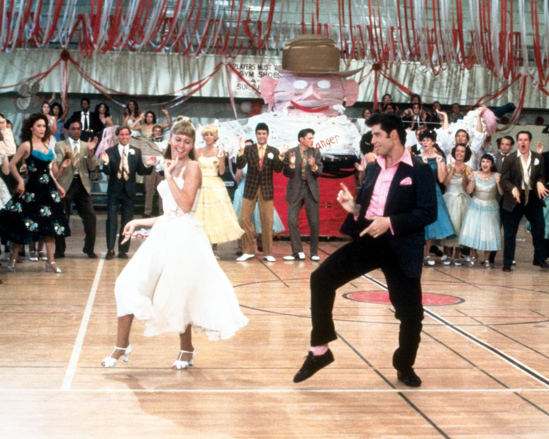 Vale, este look de Sandy en su fiesta de graduación en 'Grease' es muy 'prom', pero este vestido lo seguimos viendo en los lookbooks de nuestras tiendas favoritas...
