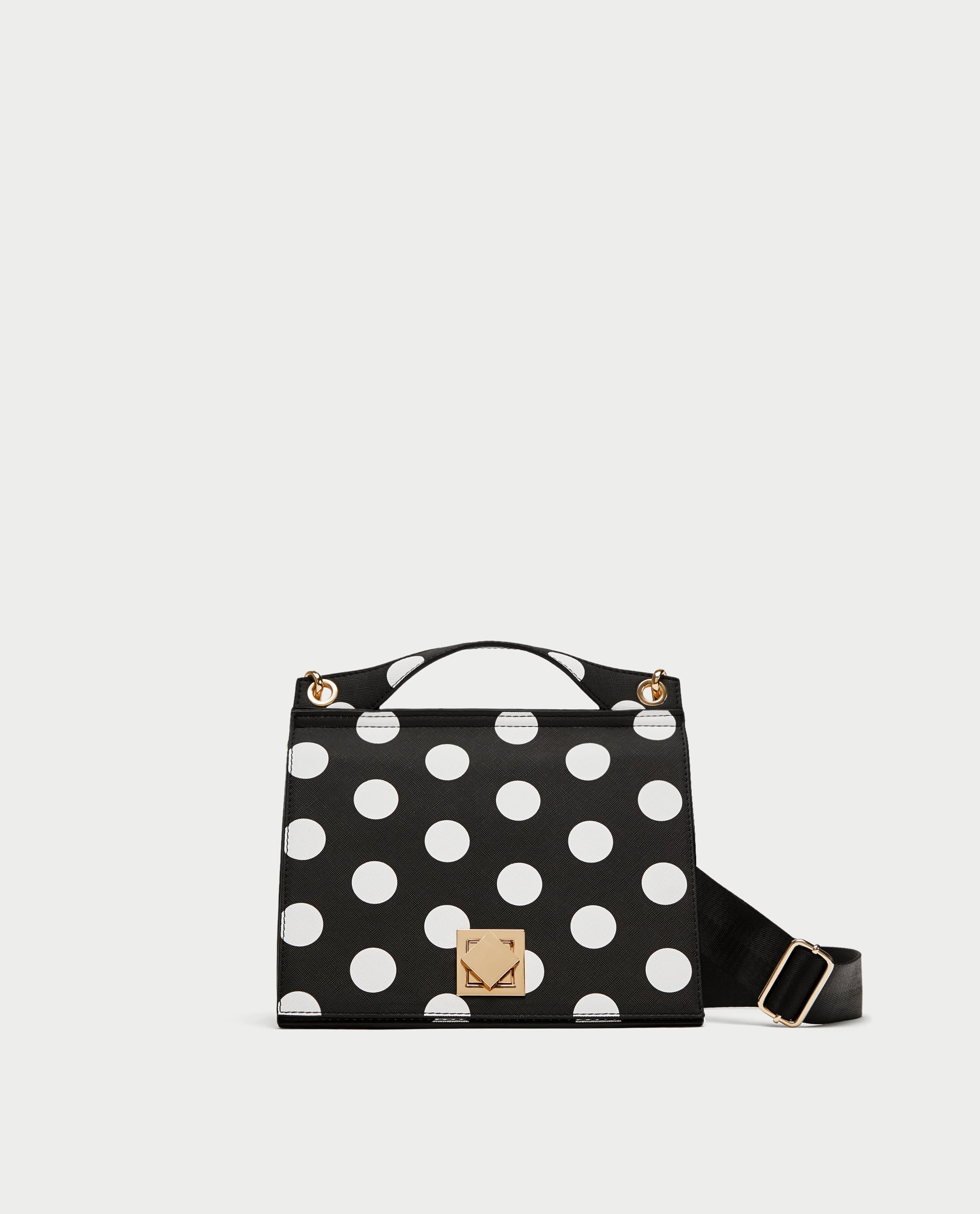 Bolso city de Zara. Precio:25,95 euros.