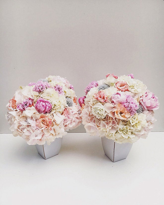 Los artistas de Floreale, Flowers By Bornay y Casaflorida, entre otros, coronan a la peonía como reina de la temporada. "En tonos rosa claro o blanco, tiene una belleza clásica, delicada y sofisticada", dice el interiorista Jaime Beriestain.