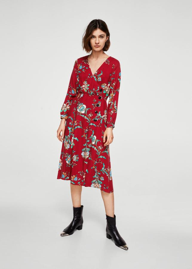 Este vestido cruzado con botones de Mango es una de nuestras opciones favoritas. ¡Y solo cuesta 19.99 euros!