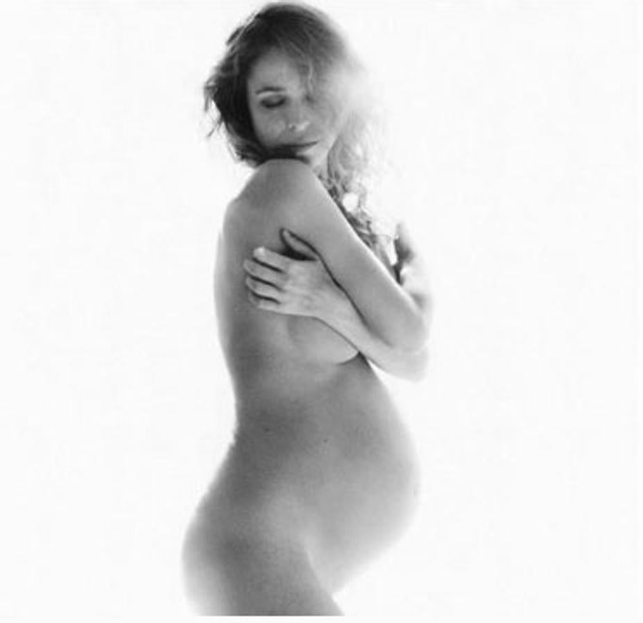 Silvia Abascal, apovechando su embarazo,  posó desnuda en Instagram .