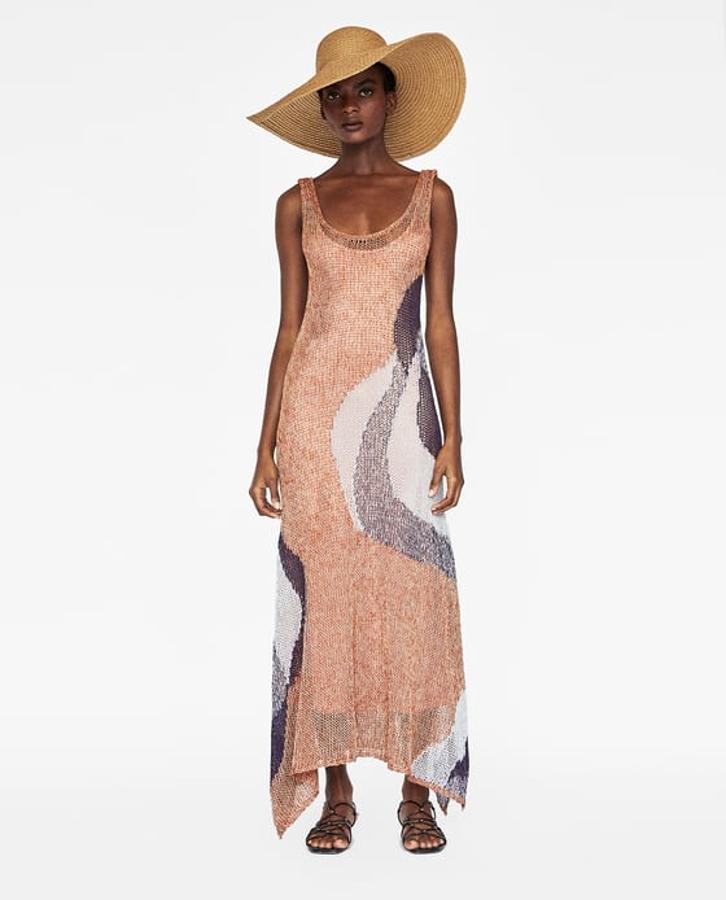 Vestido multicolor largo de punto, 39,95 euros.