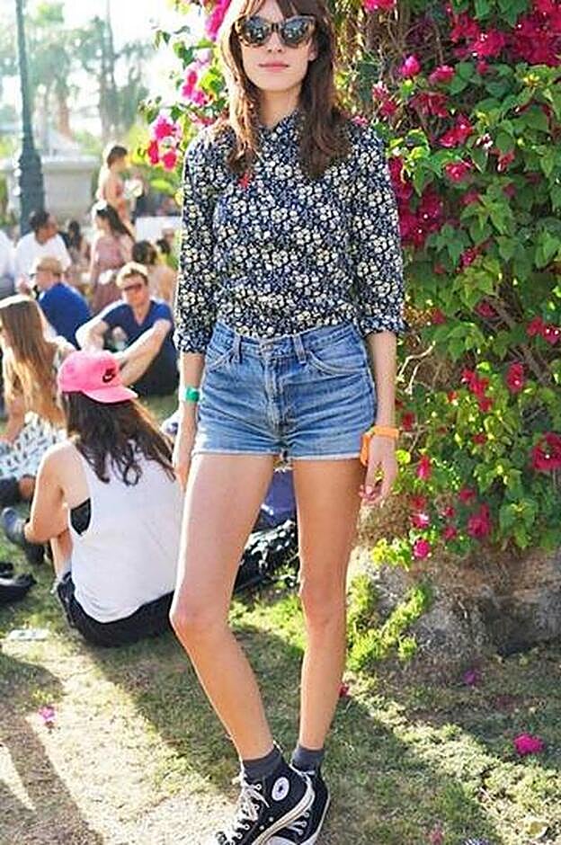 Alexa Chung y las All Star de los 90