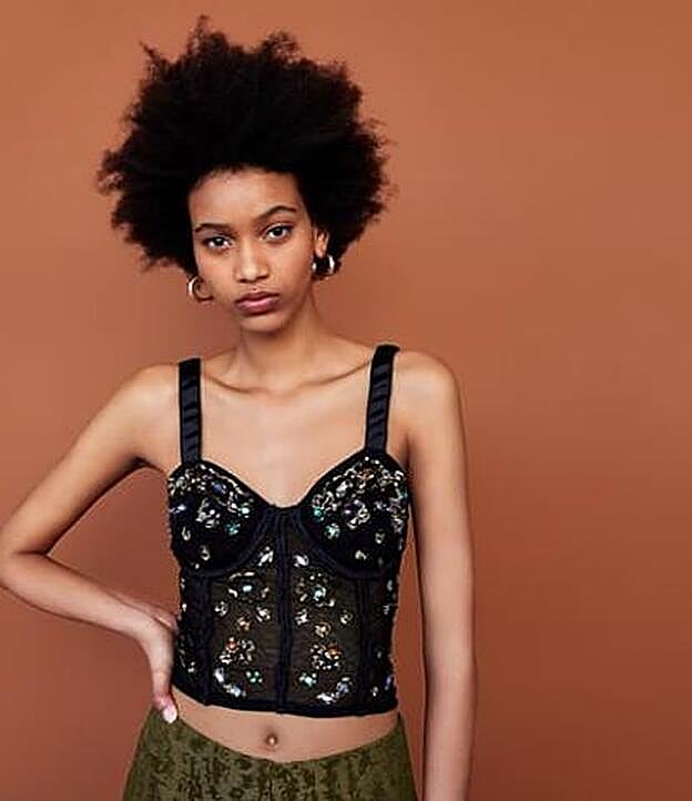 Bustier de pedrería de Zara, 25,95 euros.