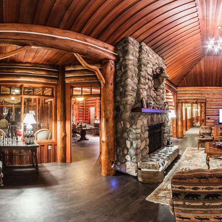 Meghan Markle y el Príncipe Harry pasarán su viaje de novios en la 'Royal Retreat', una impresionante cabaña del Fairmont Jasper Park Lodge, un hotel de lujo total situado en el Parque Nacional de Jasper, en Alberta (Canadá).