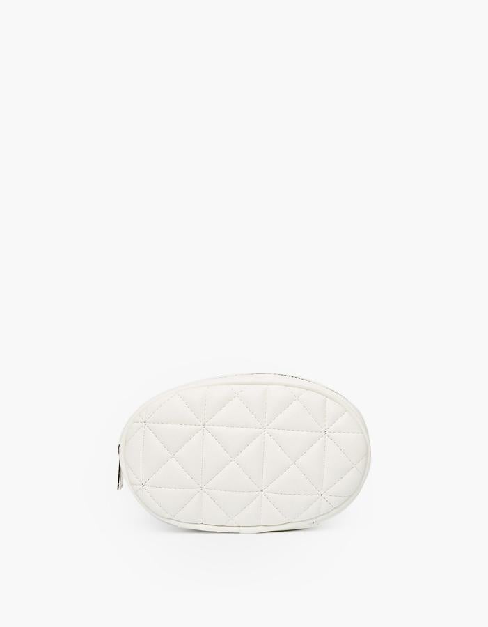 Riñonera acolchada en color blanco, 12,99 euros.