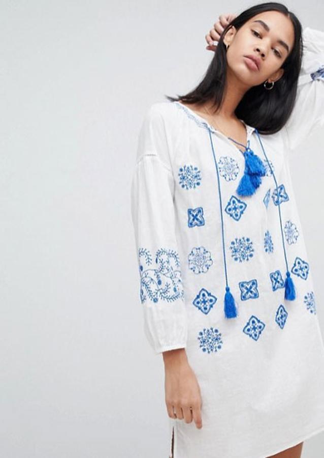 Vestido túnica con bordado Kate de Asos, 89,99 euros.