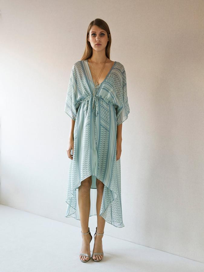 Vestido túnica midi con estampado palestino, 198 euros.