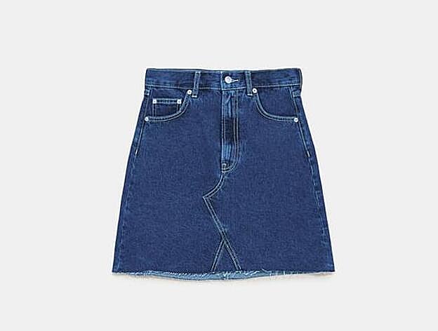 Minifalda denim con costuras, 29,95 euros.
