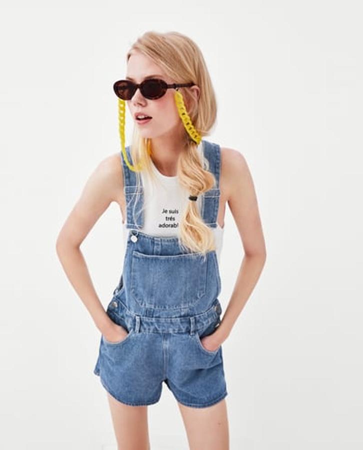 Peto denim en color azul, 29,95 euros