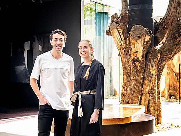 Eneko Atxa junto a Cristina Gómez Manarel