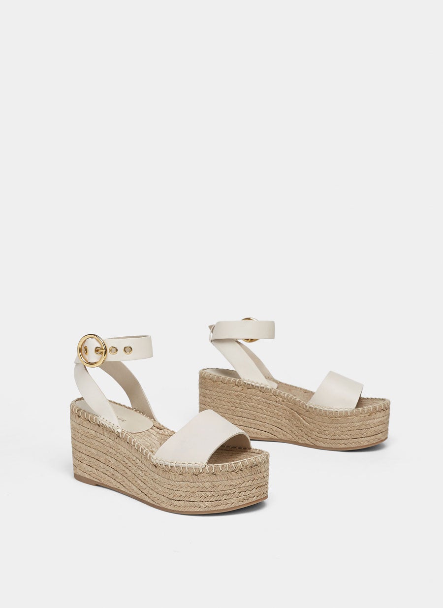 Cuña beige de yute de Uterqüe: 79 euros.