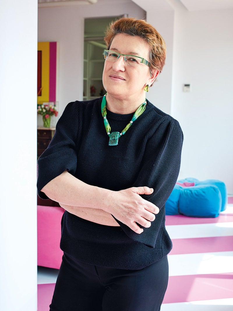 Laura Freixas (Barcelona, 1958). Escritora y crítica literaria. Presidenta de honor de la asociación Clásicas y Modernas y miembro del Parlamento Cultural Europeo.