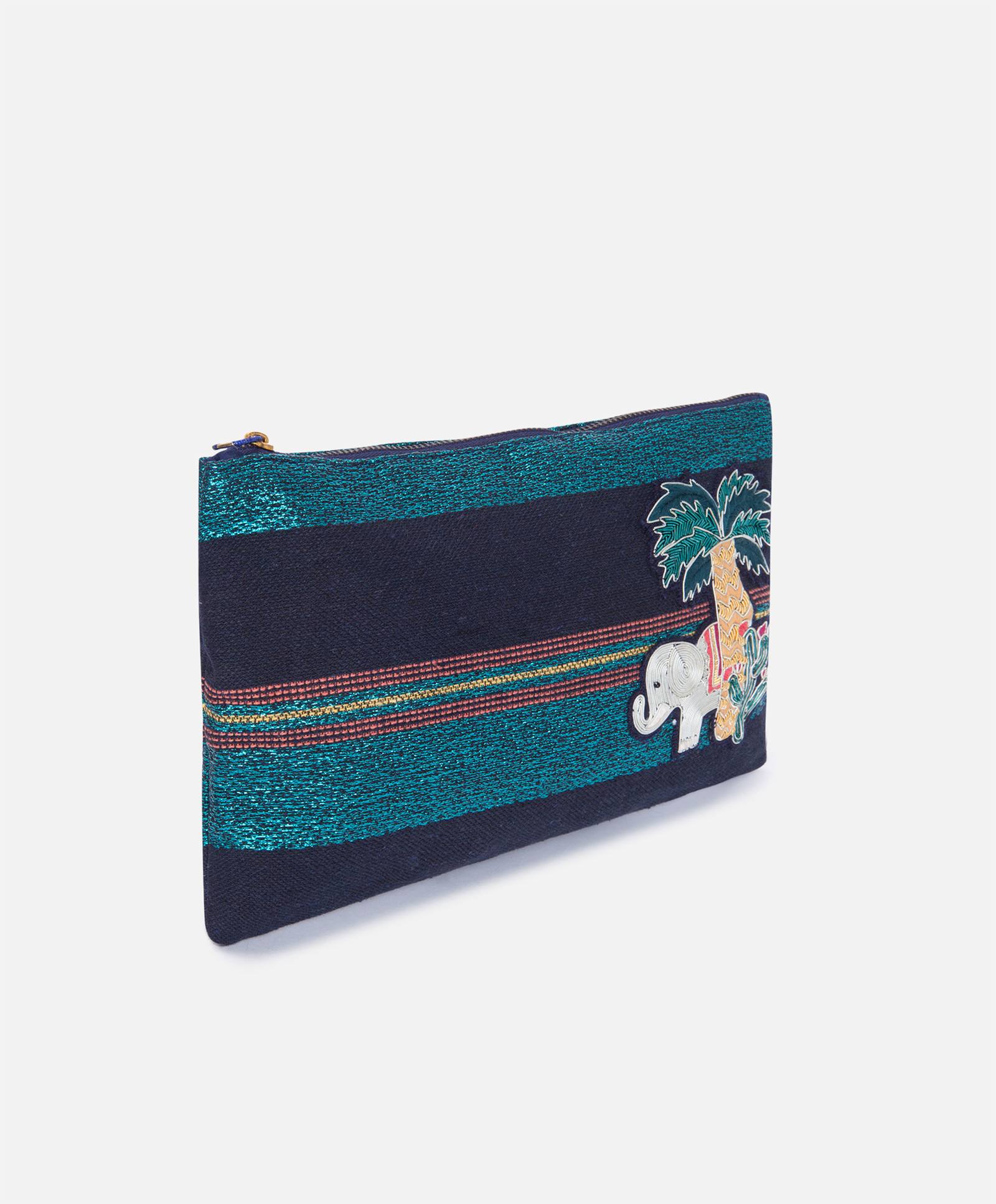 Esta cartera de Oysho nos parece ideal para esos paseos infinitos por la playa. ¡Cuesta 39,99 euros!