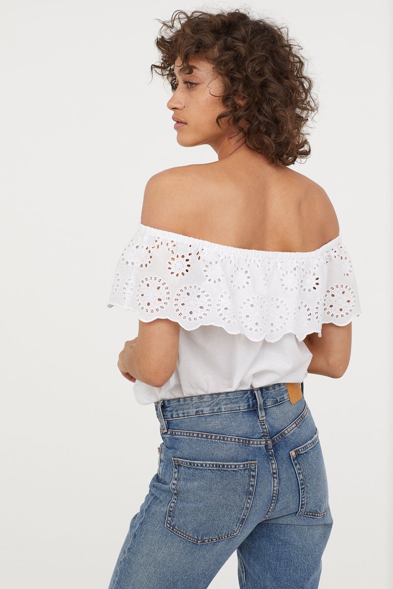 La blusa. Sin hombros. Precio: 19,99€