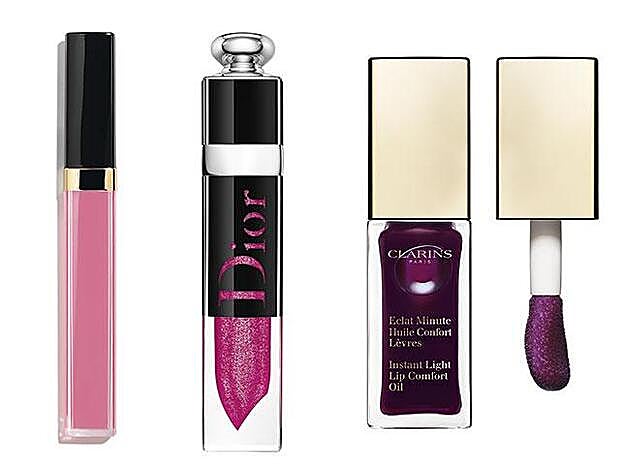 1. Rouge Coco Gloss de Chanel (31 euros). 2. Dior Addict Lacquer Plump de Dior (37,50 euros). 3. Huile Confort Lèvres en tono Blackberry de Clarins (22,50 euros)