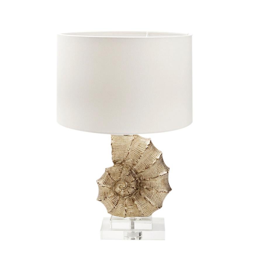 La decoración tampoco se escapa a esta tendencia. Conchas y corales son algunos de los motivos más utilizados.