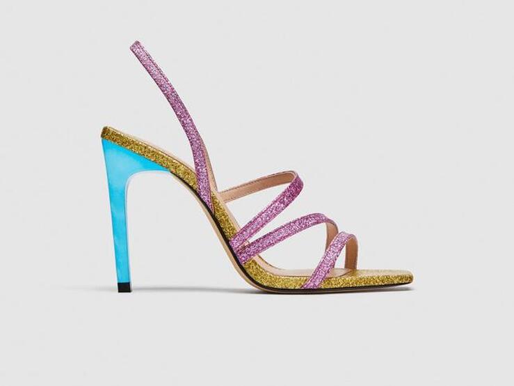 Fotos: Estas sandalias inspiradas en el baile te solucionan las noches de verano