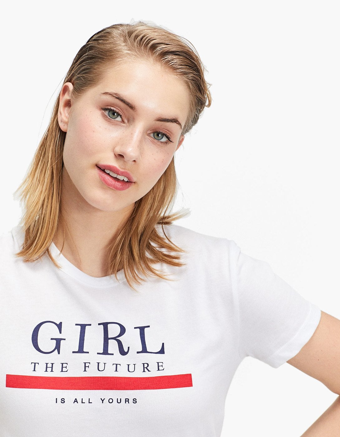 Camiseta con mensaje feminista de Stradivarius: 5,99 euros.