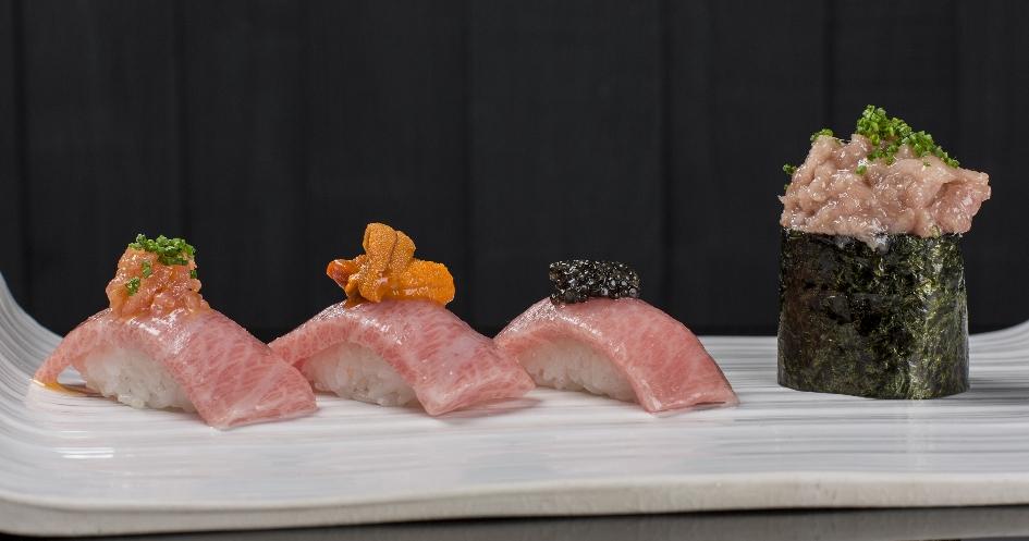 Tradición y vanguardia, pero sobre todo, frescura (tanto en el ambiente como en la excepcional materia prima) se unen en Kirikata, la tarberna nipona con toques castizos del Grupo Arzábal. Ahora, además, puedes pedir que te lo lleven a casa o ir a recoger tu pedido. En la calle Doctor Castelo, 2, de Madrid.