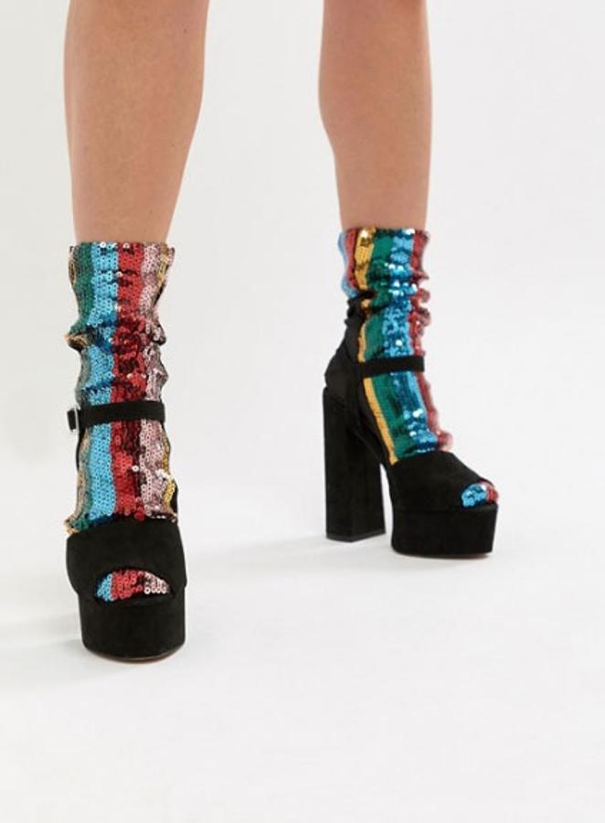 Calcetines de rayas multicolor con lentejuelas, 10,49 euros.