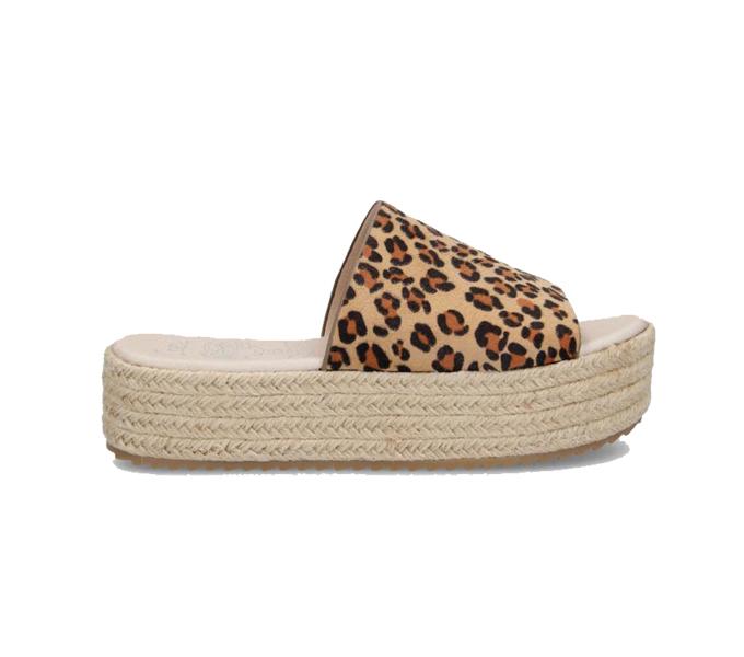 Sandalias de esparto con estampado de leopardo de Coolway: 39,99 euros.