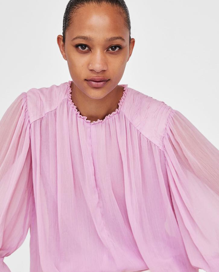 Ligera y en el tono de moda. El resultado será más arreglado, pero te irá perfecto si tienes alguna boda en la que no quieres invertir demasiado dinero.