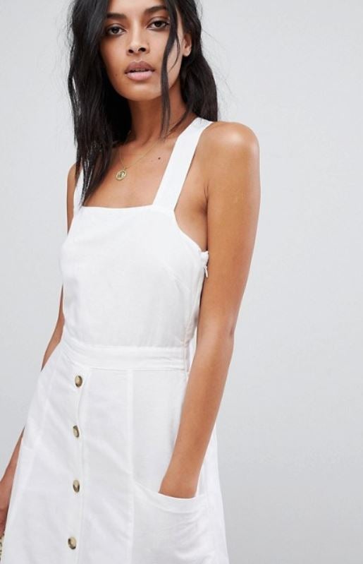 El mismo diseño, en blanco. Precio: 55,99€. Dónde: de Warehouse, en Asos.