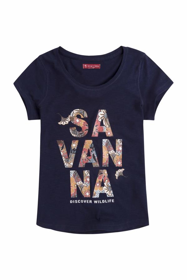 Cotton made in Africa es un proyecto que utiliza algodón sostenible, que se ha regado con la lluvia (en su cultivo no se derrocha ni una gota de agua) y se ha cultivado sin el uso de pesticidas.